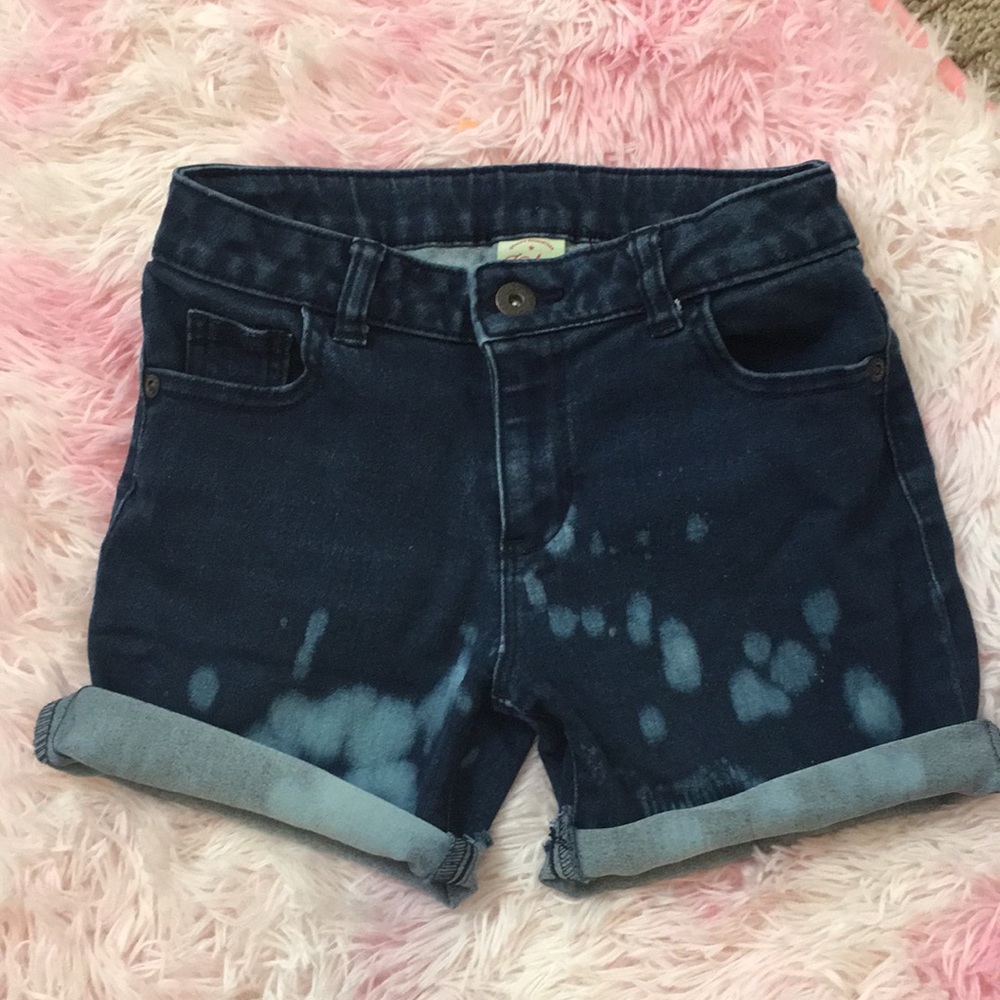 Acid washed shorts